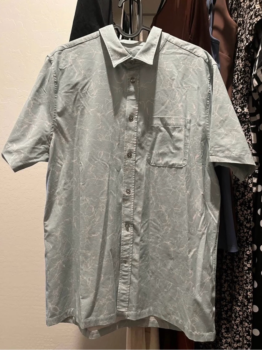Vuori Light Mint Short Sleeve Button-Down Shirt with Subtle White Print